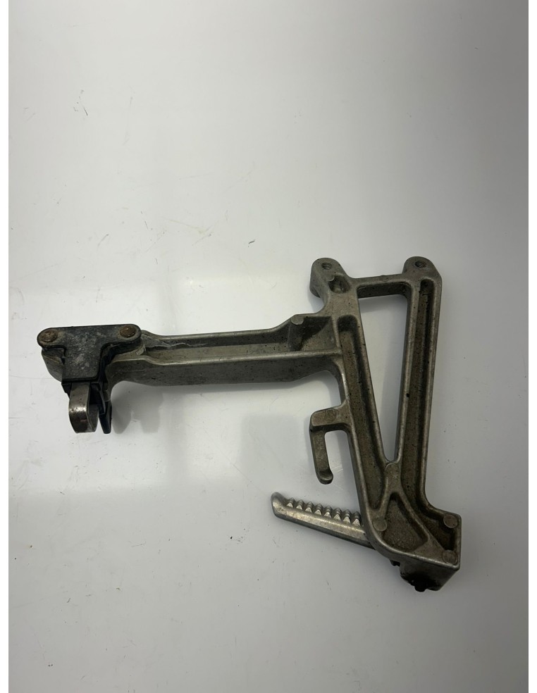 Repose pied arrière gauche HONDA CBR 600 F 1991 - 1998