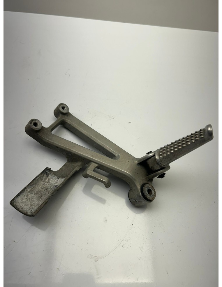 Repose pied arrière droit HONDA CBR 600 F 1991 - 1998