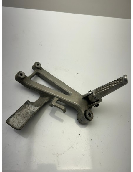 Repose pied arrière droit HONDA CBR 600 F 1991 - 1998