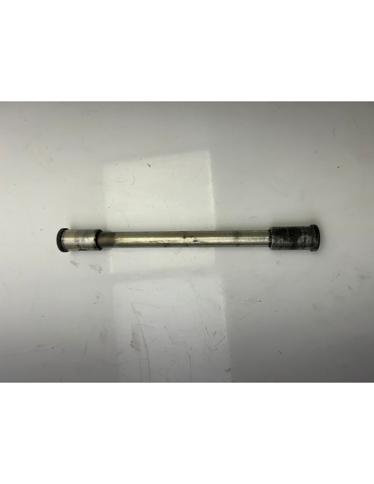 Axe de roue avant KAWASAKI ZR-7 1999 - 2003