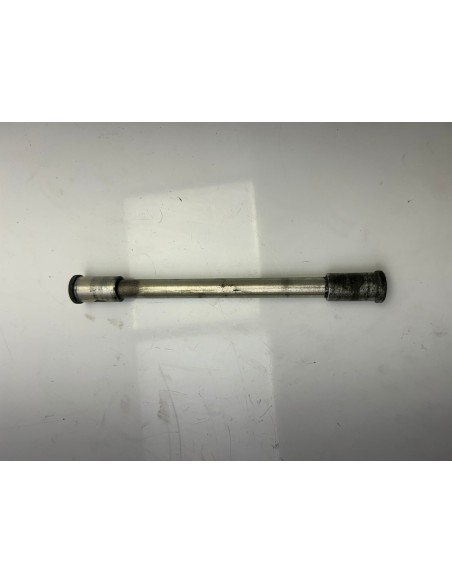 Axe de roue avant KAWASAKI ZR-7 1999 - 2003