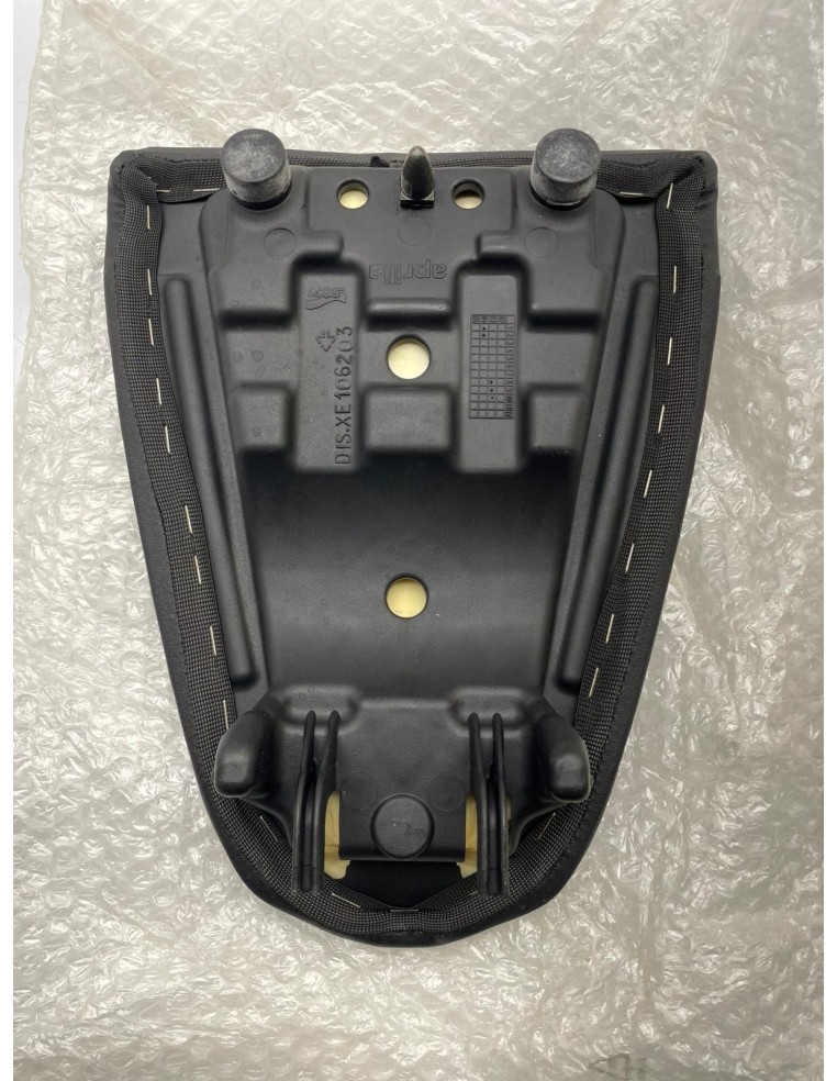 Selle arrière APRILIA RSV 1000 1999 / 2006 AP8129330