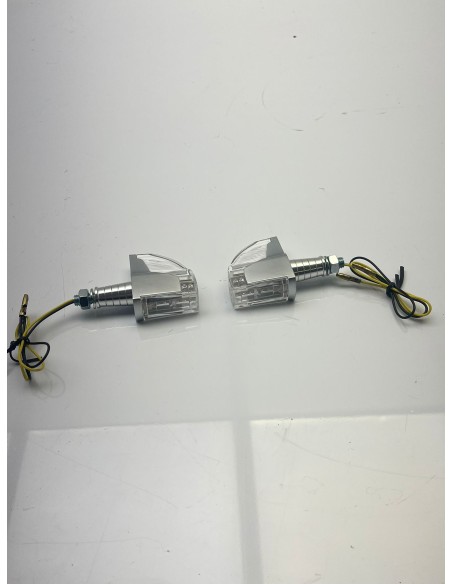 Paire de clignotants adaptables MAD