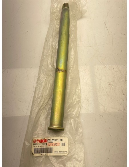 Axe de roue arrière YAMAHA YZF R1 1000 2015 / 2025 2CR2538100