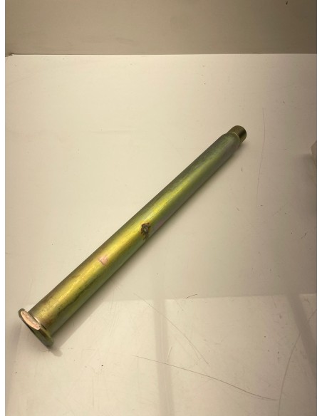 Axe de roue arrière YAMAHA YZF R1 1000 2015 / 2025 2CR2538100