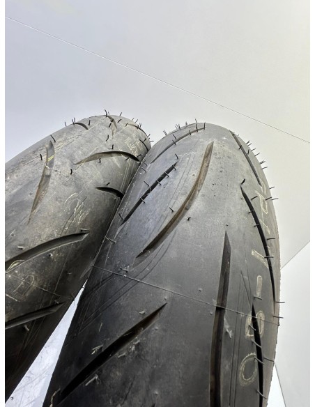 Train de pneu BRIDGESTONE S21 120/70/17 & 150/60/17 NEUF