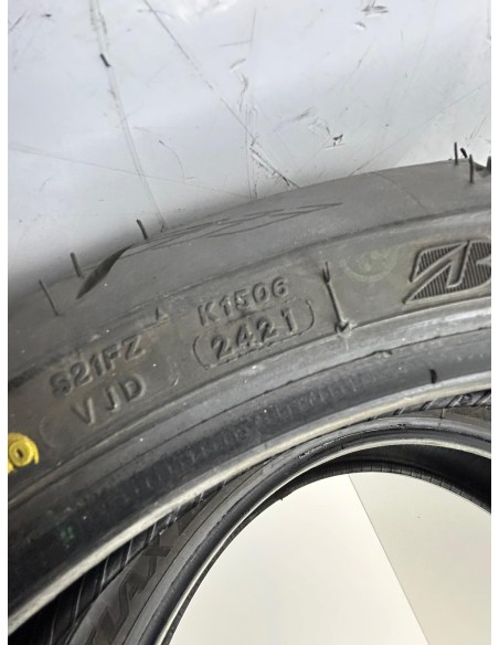 Train de pneu BRIDGESTONE S21 120/70/17 & 150/60/17 NEUF