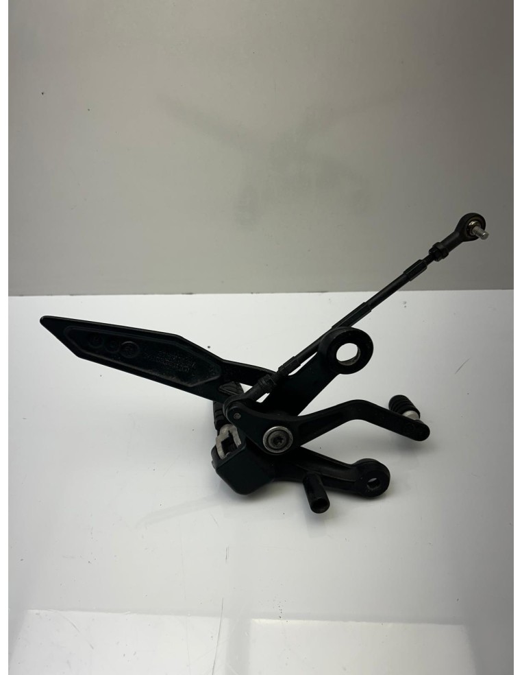 Platine avant gauche KTM DUKE 890 2021 - 2023