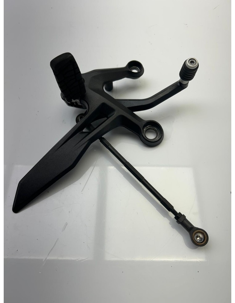 Platine avant gauche KTM DUKE 890 2021 - 2023